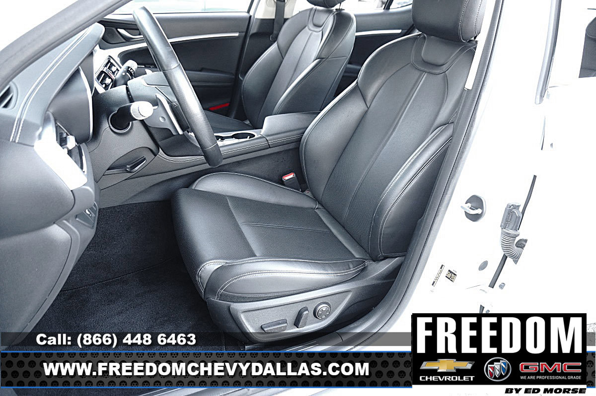 Used 2025 Genesis G70 2.5T AWD/4WD image 9