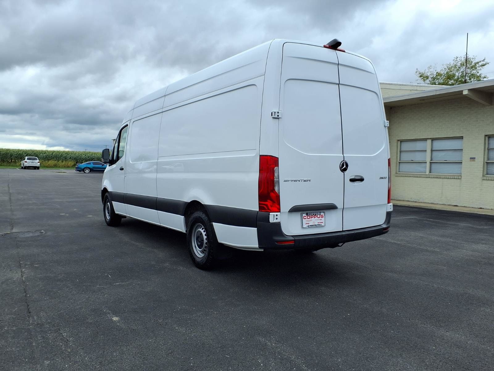 Used 2022 Mercedes-Benz Sprinter 2500 image 10