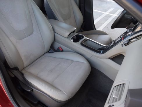 Used 2013 Chevrolet Volt Premium w/ Premium Trim Package image 17