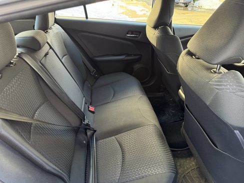 Used 2017 Toyota Prius Two image 18