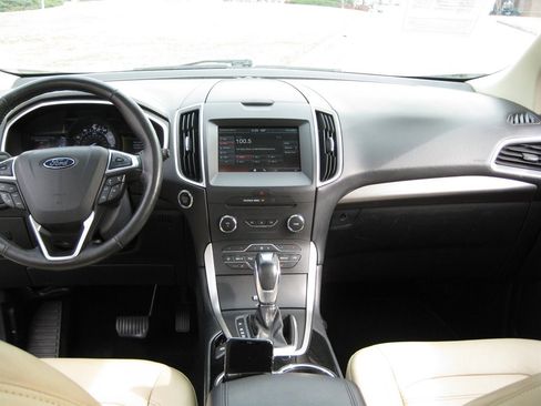 Used 2015 Ford Edge SEL w/ Equipment Group 201A image 26