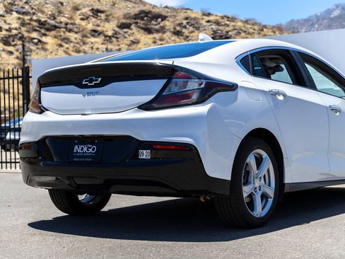 Used 2018 Chevrolet Volt LT FWD image 11