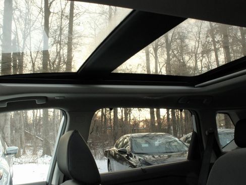 Used 2023 Nissan Rogue SV w/ SV Premium B Package image 39