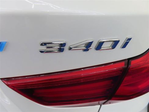 Used 2017 BMW 340i Gran Turismo xDrive image 15