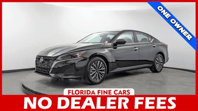 Used 2025 Nissan Altima 2.5 SV FWD image 1