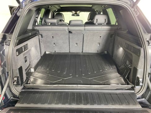 Used 2019 BMW X5 xDrive50i w/ M Sport Package image 31