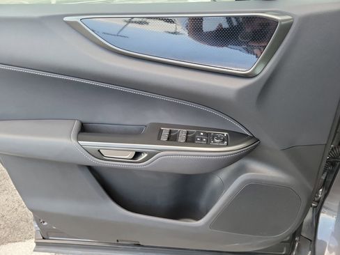 Used 2024 Lexus NX 250 FWD w/ Towing Package (2000 Lbs) image 25