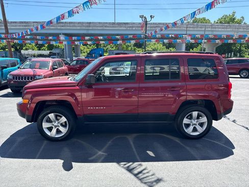 Used 2016 Jeep Patriot Latitude AWD/4WD image 7
