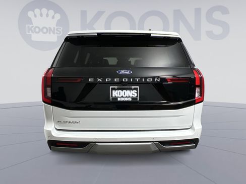 New 2026 Ford Expedition Platinum w/ Driver's Package image 5