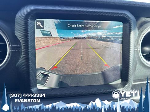 Used 2022 Jeep Gladiator Overland w/ Popular Equipment Package image 32