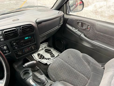 Used 2000 GMC Jimmy SLE w/ Marketing Opt Pkg image 6