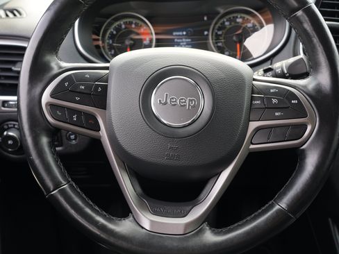 Used 2020 Jeep Cherokee Limited AWD/4WD image 23