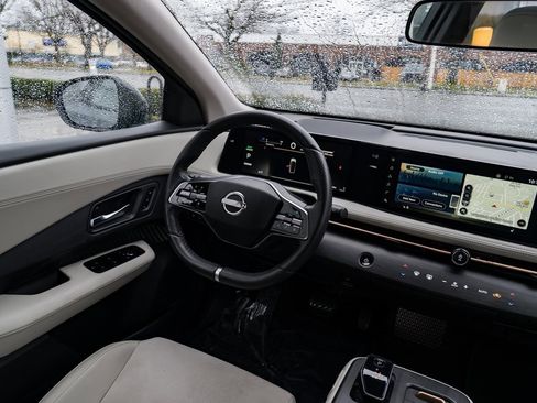 Certified 2024 Nissan Ariya AWD image 11