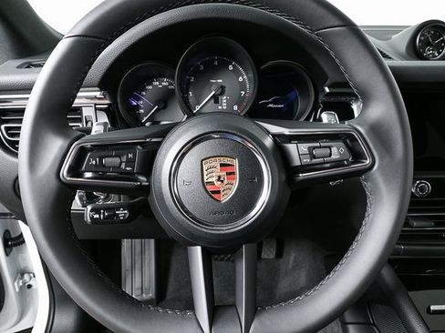 New 2025 Porsche Macan image 10