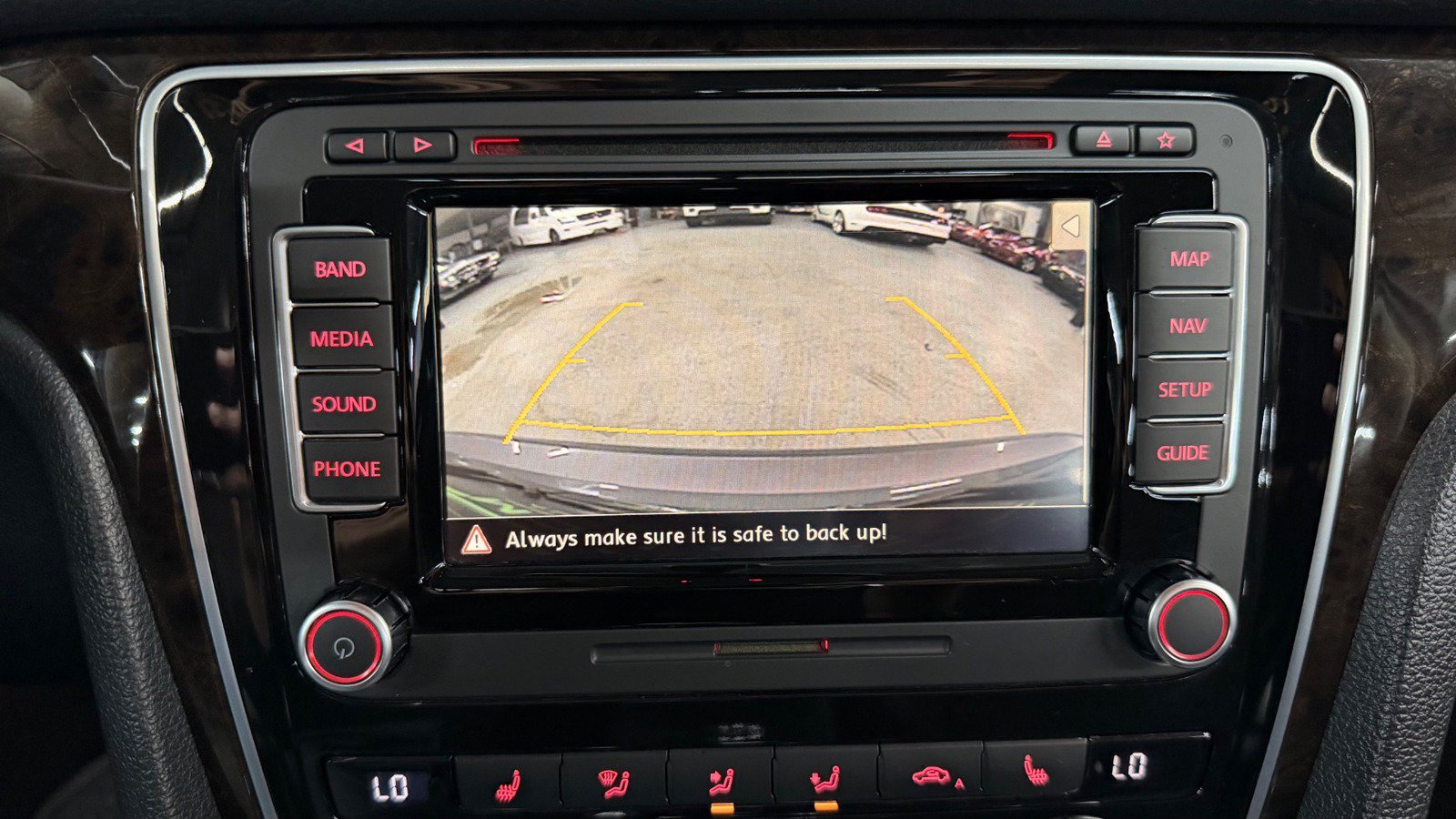 Used 2014 Volkswagen Passat 3.6 SEL Premium FWD image 43