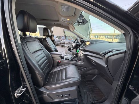 Used 2017 Ford Escape SE w/ SE Leather Comfort Package image 31