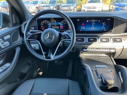Used 2025 Mercedes-Benz GLE 350 4MATIC image 4
