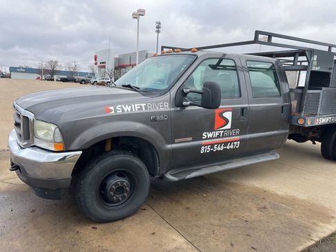 Used 2004 Ford F350 XLT image 9