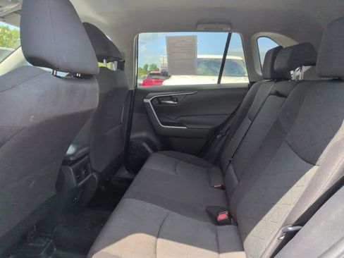 Used 2021 Toyota RAV4 XLE FWD image 31