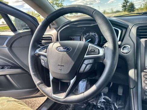 Used 2020 Ford Fusion Titanium AWD/4WD image 20
