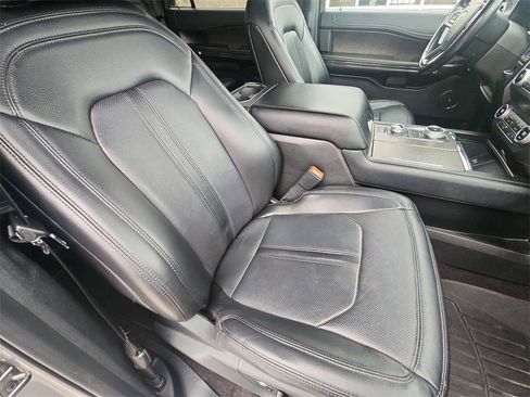 Used 2021 Ford Expedition Limited image 29
