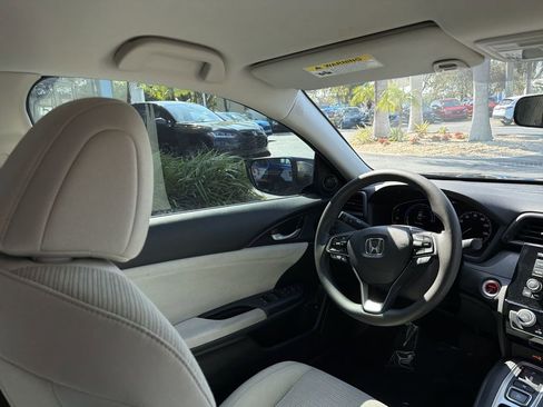 Used 2019 Honda Insight LX image 17