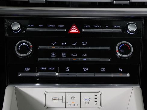 Certified 2025 Hyundai Santa Fe SE FWD image 23