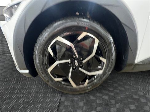 Used 2024 Hyundai Ioniq 5 SEL image 14