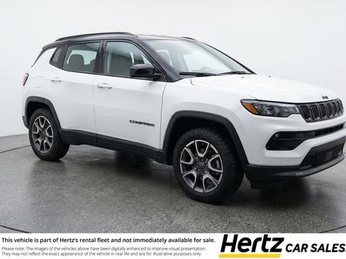 Used 2025 Jeep Compass Trailhawk AWD/4WD image 1