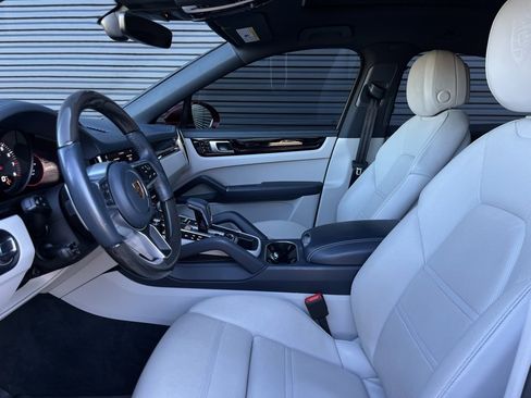 Certified 2021 Porsche Cayenne Coupe image 10