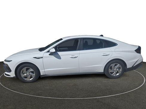 Certified 2025 Hyundai Sonata SE FWD image 2