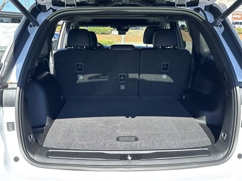 New 2025 Jeep Grand Cherokee Altitude image 15