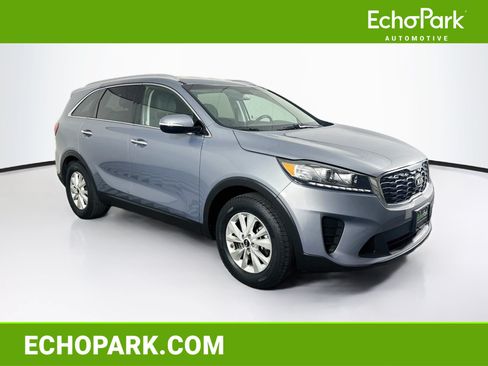 Used 2019 Kia Sorento FWD image 1