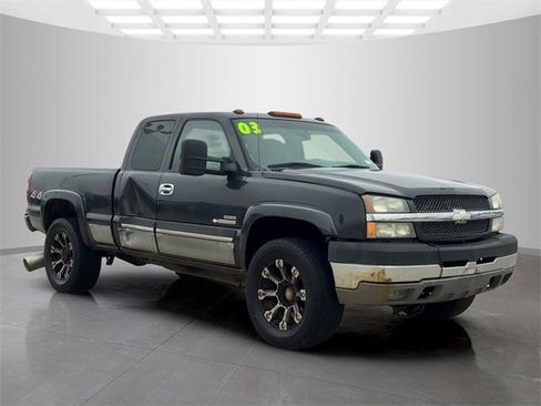 Used 2003 Chevrolet Silverado 2500 LS image 2