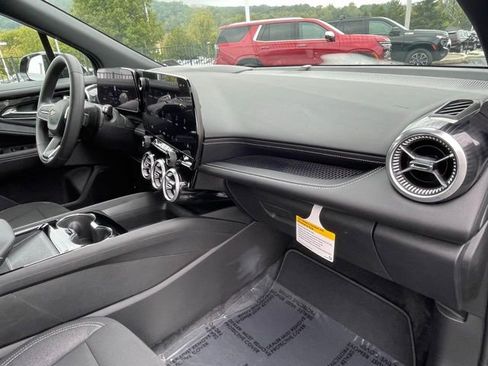 New 2026 Chevrolet Blazer EV LT image 32