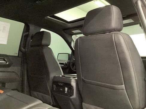 Used 2024 GMC Sierra 1500 AT4 w/ Technology Package AWD/4WD image 38