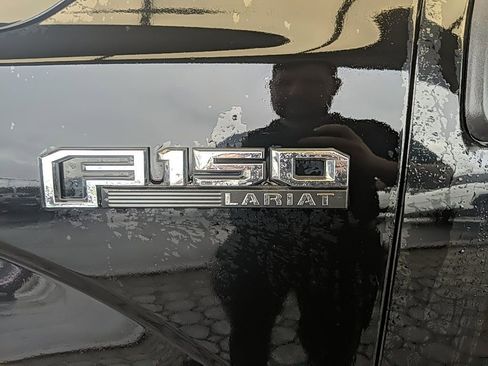 Used 2017 Ford F150 Lariat w/ Equipment Group 502A Luxury AWD/4WD image 12