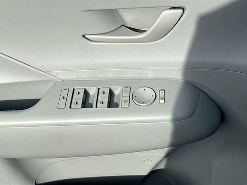 Certified 2024 Hyundai Kona SEL w/ Convenience Package FWD image 17