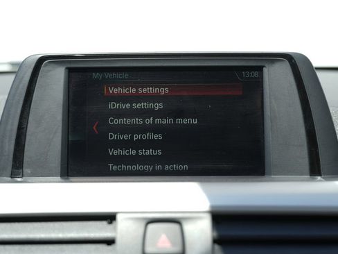 Used 2018 BMW 320i xDrive Sedan AWD/4WD image 55