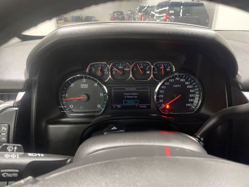 Used 2019 Chevrolet Suburban LT w/ Luxury Package image 31