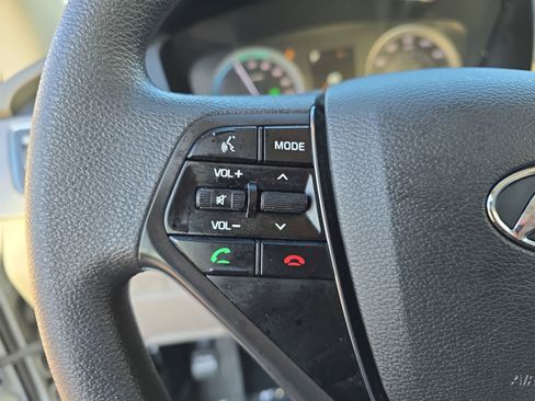 Used 2016 Hyundai Sonata SE image 19