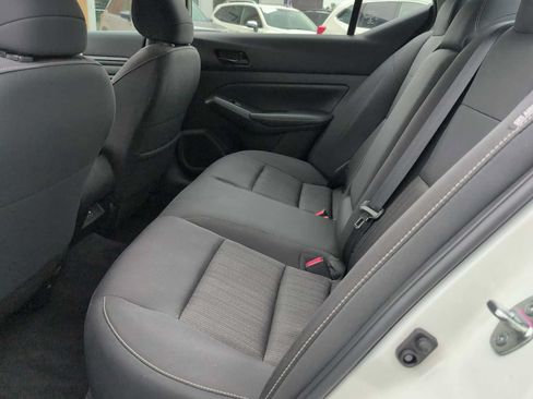 Used 2025 Nissan Altima 2.5 SV FWD image 19