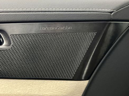 New 2026 Volvo XC90 T8 Ultra w/ Protection Package image 11