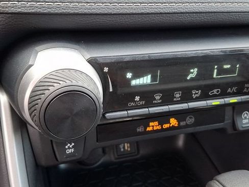 Used 2025 Toyota RAV4 LE FWD image 19