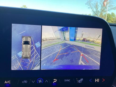 New 2026 Chevrolet Traverse High Country image 17