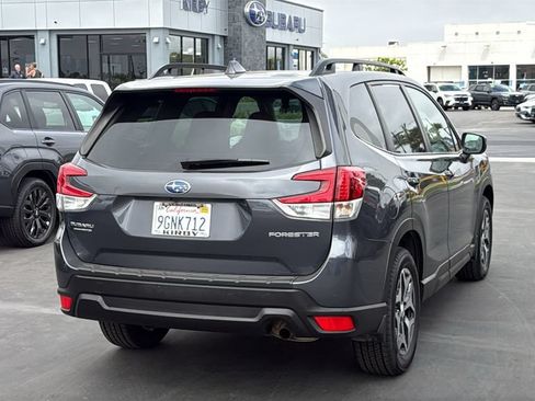Used 2023 Subaru Forester Premium AWD/4WD image 6