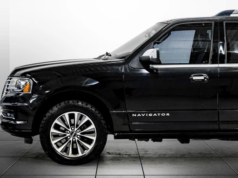 Used 2015 Lincoln Navigator 2WD image 13