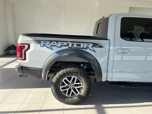 Used 2017 Ford F150 Raptor w/ Equipment Group 802A Luxury AWD/4WD image 10