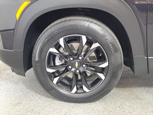 Used 2023 Chevrolet TrailBlazer LT w/ Convenience Package FWD image 9