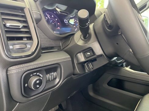 New 2024 RAM 2500 Limited image 41